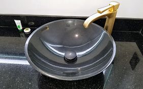 Glen Capri Inn And Suites - Burbank Universal